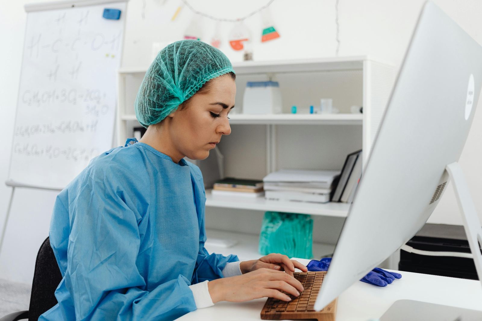 Fine-Tuned Clinical LLMs vs General AI Models: What Works in Trials